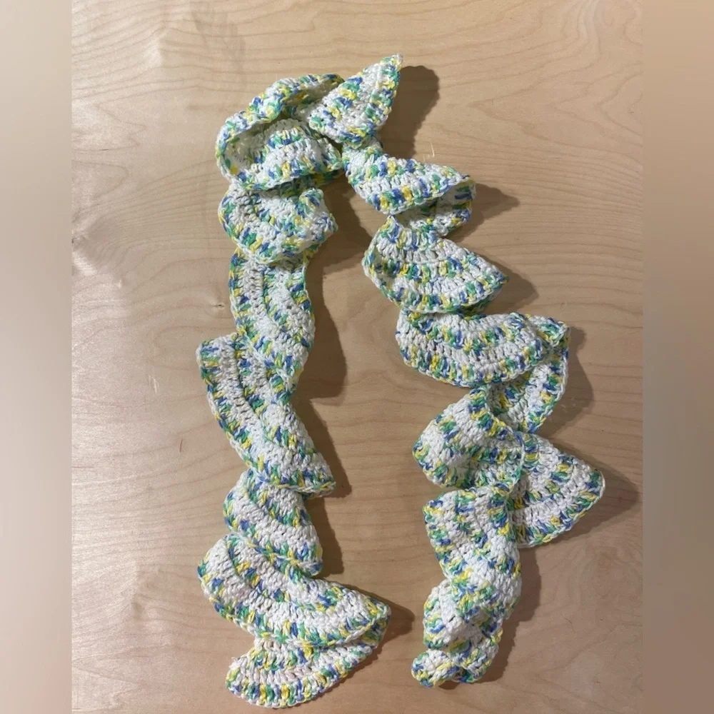 Colorful Crochet Ruffle Scarf (Q)